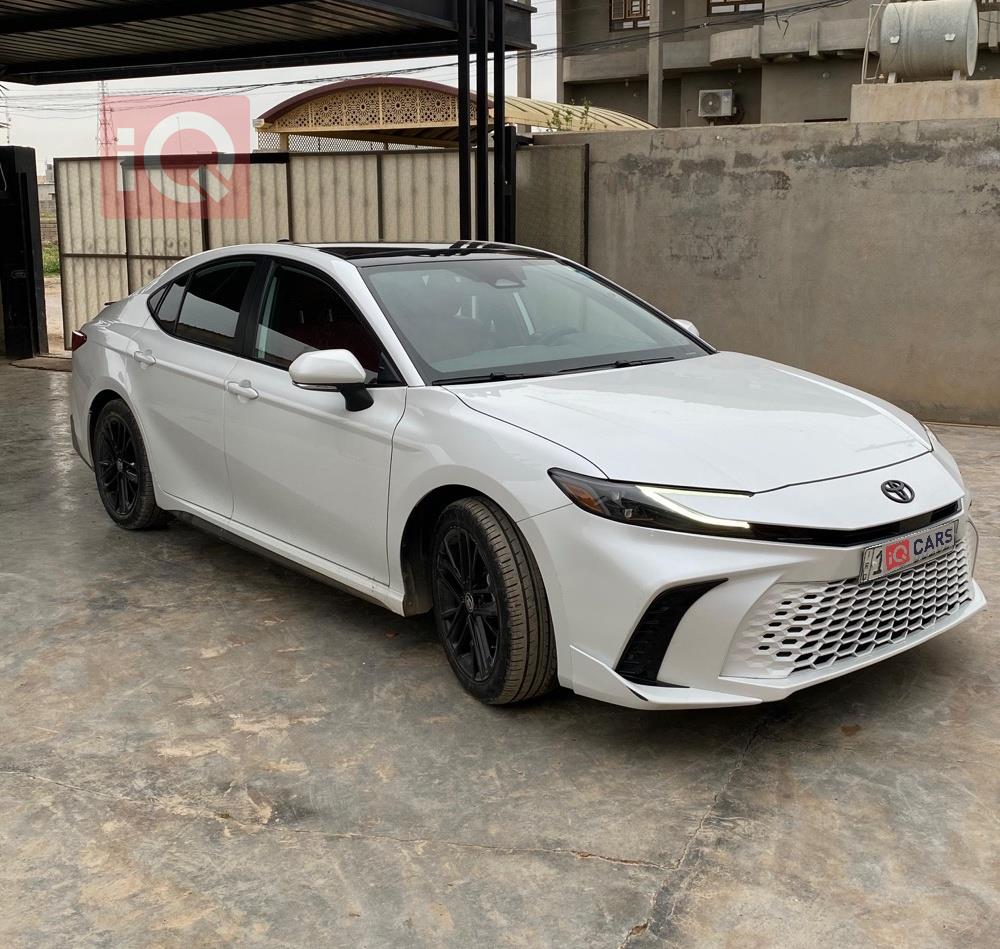 تۆیۆتا کامری